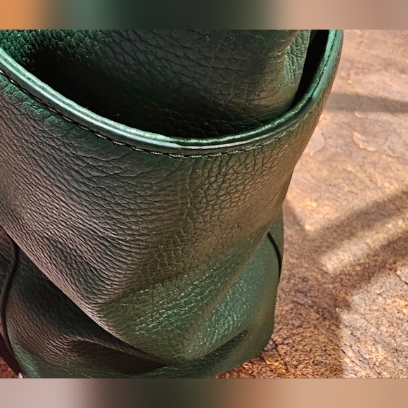 Michael Kors Jet Set East West LARGE Tote. NWT Moss - Picture 6 of 12